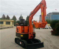 超小型挖掘機(jī)操作